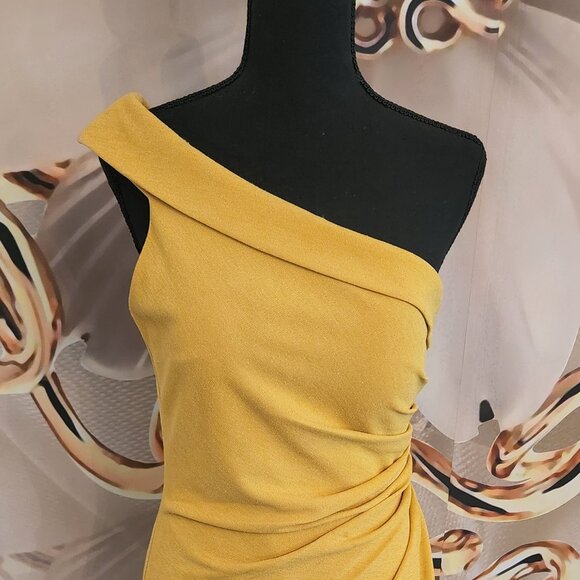 Yellow Formal Gown - Picture 1 of 3